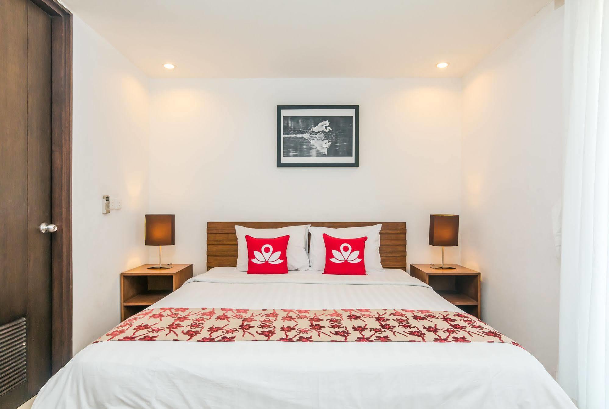 Zen Rooms Dewi Ratih Seminyak Kuta  Exterior photo
