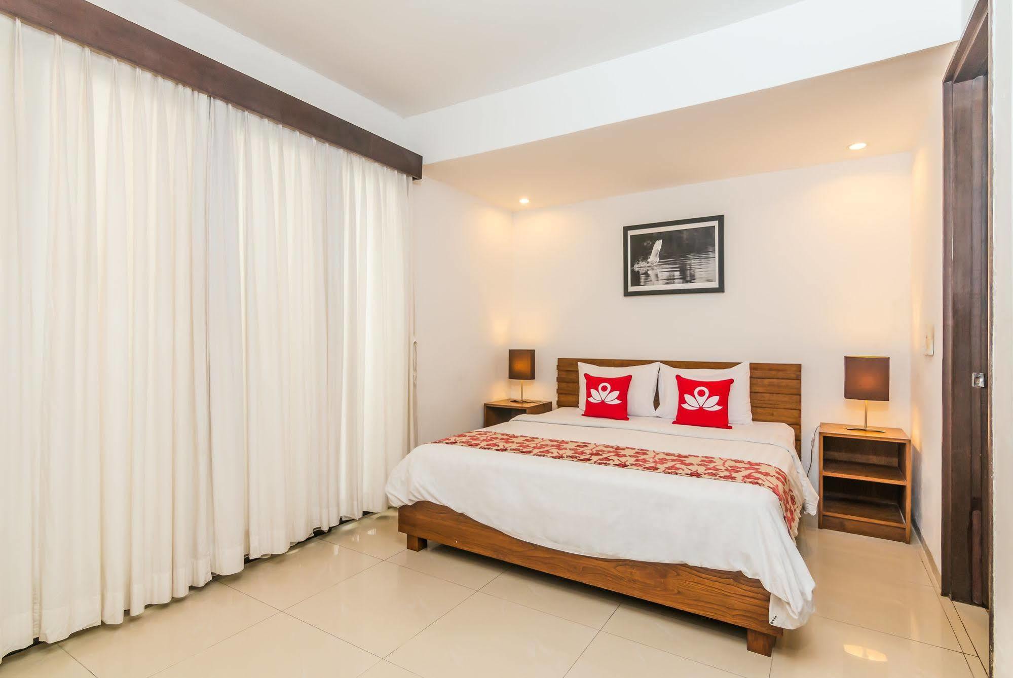 Zen Rooms Dewi Ratih Seminyak Kuta  Exterior photo