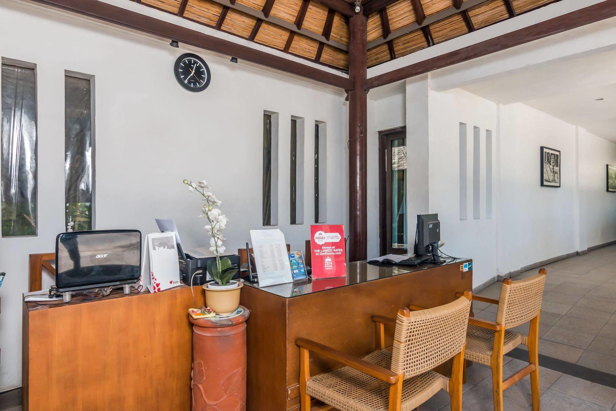 Zen Rooms Dewi Ratih Seminyak Kuta  Exterior photo